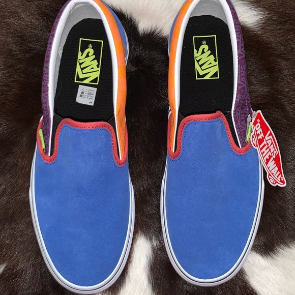 CLASSIC SLIP-ON VANS - Picture 2 of 5